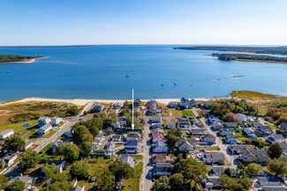 66 Bayview St, Wareham, MA 02571
