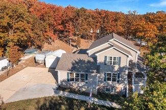 698 Barberry Ln, Saint Clair, MO 63077