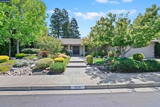 924 Cheyenne Dr, Walnut Creek, CA 94598