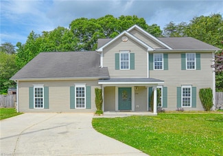 2914 Chestnut Heights Rd, Winston Salem, NC 27107
