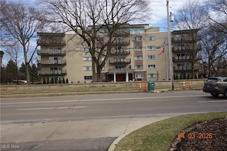255 N Portage Path Unit 208, Akron, OH 44303