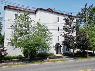 96 River Rd Unit 205, Manchester, NH 03104