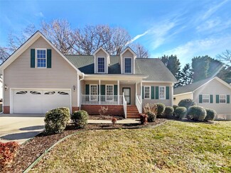 1442 Rain Forest Ct, Gastonia, NC 28054