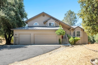 39301 Moonray Ln, Oakhurst, CA 93644