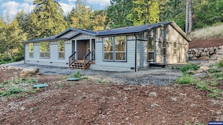 22100 SE Royal Anne Dr, Amity, OR 97101