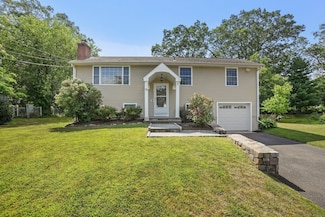 76 Valley View Rd, Norwalk, CT 06851