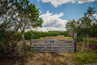 367 Monterrey Dr, Blanco, TX 78606