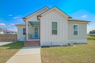 3501 Gallo Dr, Chalmette, LA 70043