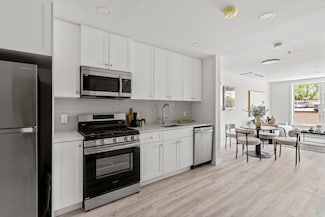 602 Canterbury St Unit 14, Roslindale, MA 02131