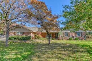 2012 Red Bud Place, Edmond, OK 73013