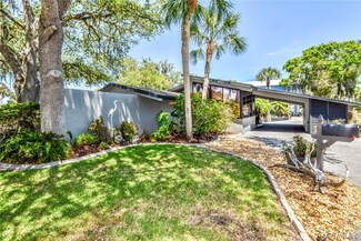 1924 SE 3rd Ct, Crystal River, FL 34429