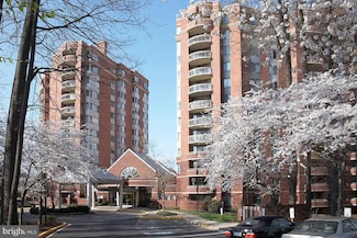 5800 Nicholson Ln, Rockville, MD 20852