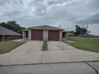 8124 & 8126 Doreen Ave, Fort Worth, TX 76116