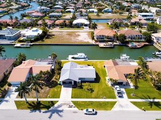 789 Caribbean Ct, Marco Island, FL 34145