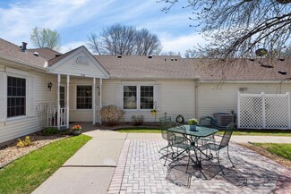 116 Carmel Ave W Unit 17, Saint Paul, MN 55118