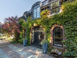 189 Cliff St, Burlington, VT 05401