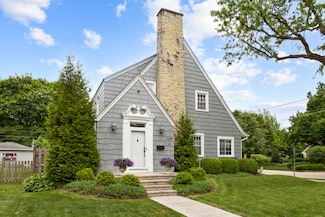 1130 S 5th St, St. Charles, IL 60174