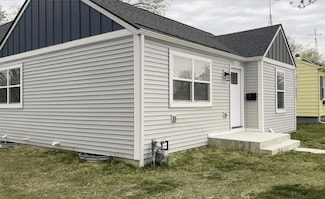 851 Kingsley Ave, Saint Joseph, MI 49085