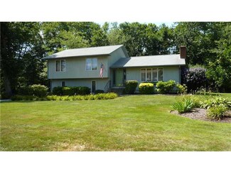 180 S Comstock Pkwy, Cranston, RI 02921