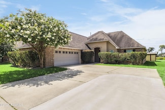 213 Hidden Ridge Dr, Lafayette, LA 70507