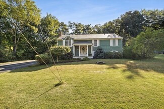 90 Riverview Dr, Bridgewater, MA 02324