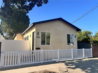 7404 Hatillo Ave, Los Angeles, CA 91306