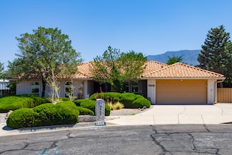 5900 Los Hermanos Ct NE, Albuquerque, NM 87111