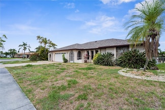 1719 W Bluewater Terrace, North Fort Myers, FL 33903