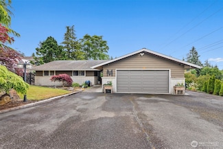 755 Elm St, Raymond, WA 98577