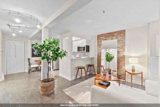 98 Bright St Unit 1G, Jersey City, NJ 07302