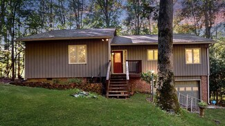 6112 Saint Andrews Dr, Sanford, NC 27332