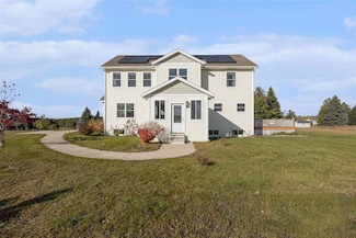 7645 Bay Meadow Dr, Harbor Springs, MI 49740