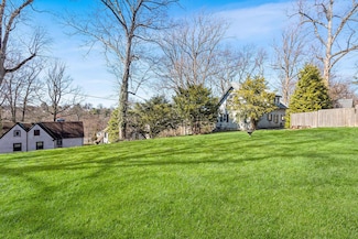 36a Ridgeview Ave, White Plains, NY 10606