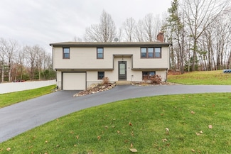 44 Montclair Dr, North Attleboro, MA 02760