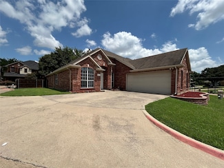 4215 Glen Garden Dr, Arlington, TX 76016