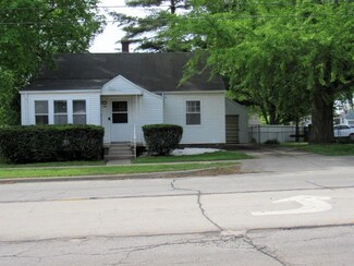 120 E Van Buren St, Clinton, IL 61727