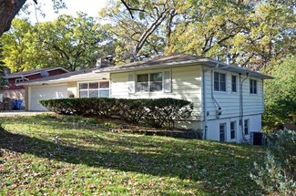6015 Queens Way, Monona, WI 53716
