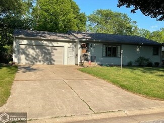 705 9th St S, Humboldt, IA 50548