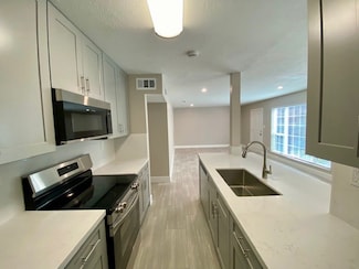 2121 Fountain View Dr Unit 93, Houston, TX 77057