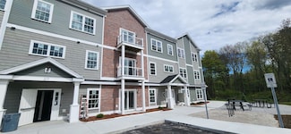 217 Rockingham Rd Unit 101, Londonderry, NH 03053