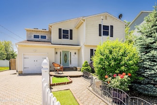 86 Illinois Ave, Waretown, NJ 08758