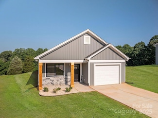 815 32nd St NE Unit 3, Conover, NC 28613