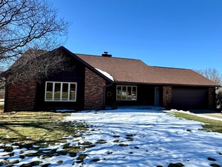 700 Kirkwood Dr, Greencastle, IN 46135