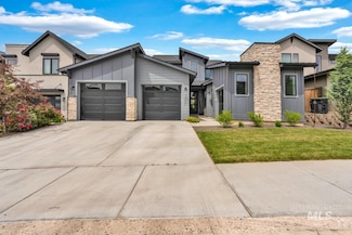 7060 E La Cuesta St, Boise, ID 83716