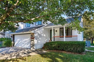 4743 Meadow Valley Dr, West Des Moines, IA 50265