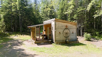 647 Parsons Landing Rd, Dover Foxcroft, ME 04426