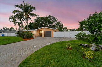 4400 Helena St NE, Saint Petersburg, FL 33703