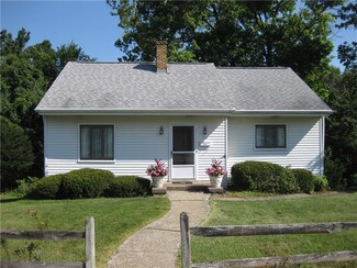 111 9th St, West View, PA 15229