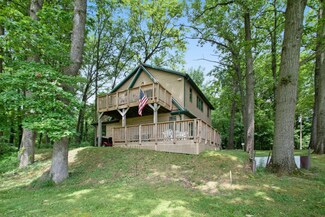 54947 Moody Dr, Eau Claire, MI 49111