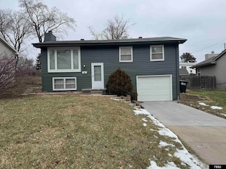 13472 Kingswood Dr, Omaha, NE 68144